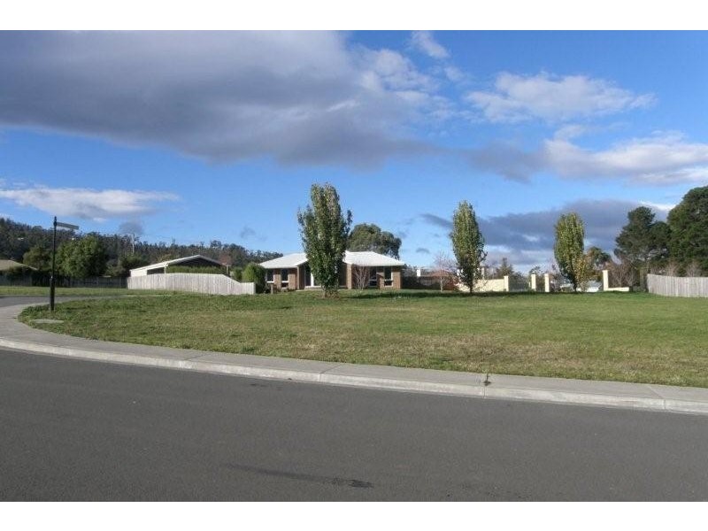 2 Old Farmhouse Court, Kingston TAS 7050