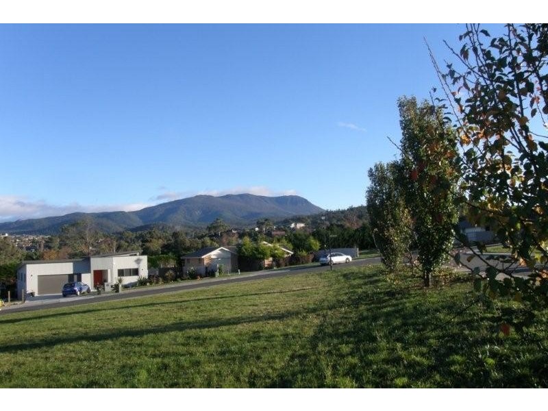 2 Old Farmhouse Court, Kingston TAS 7050