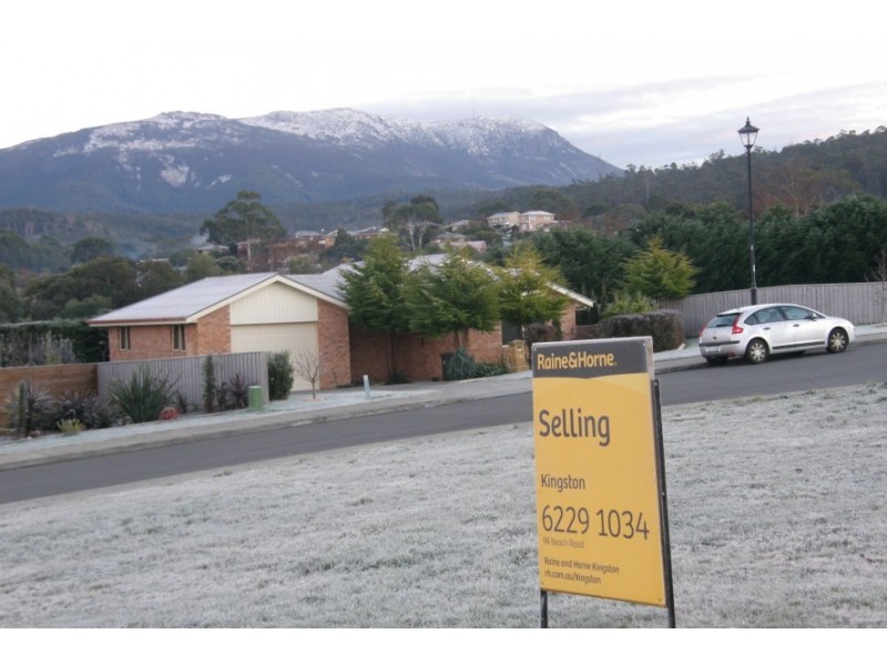2 Old Farmhouse Court, Kingston TAS 7050