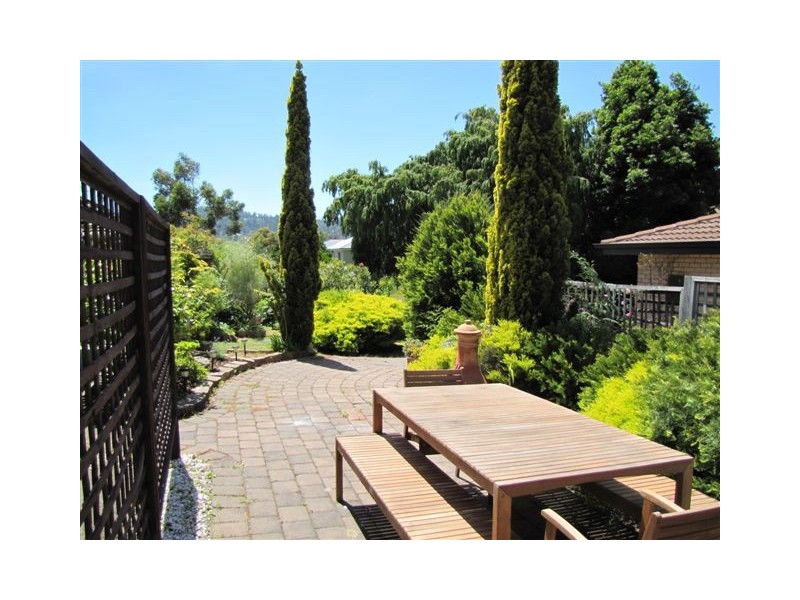 2/14 Sherburd Street, Kingston TAS 7050