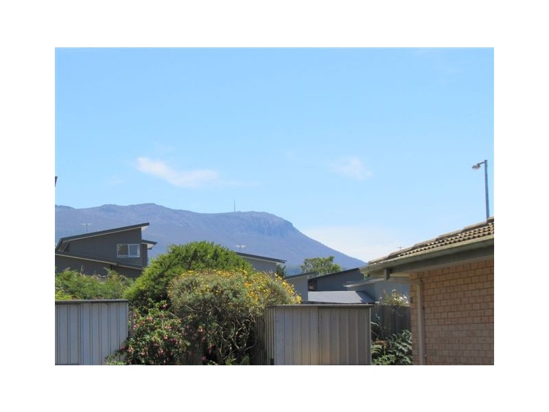 2/14 Sherburd Street, Kingston TAS 7050