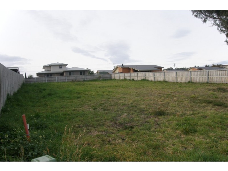 24 Kingfisher Street, Kingston TAS 7050