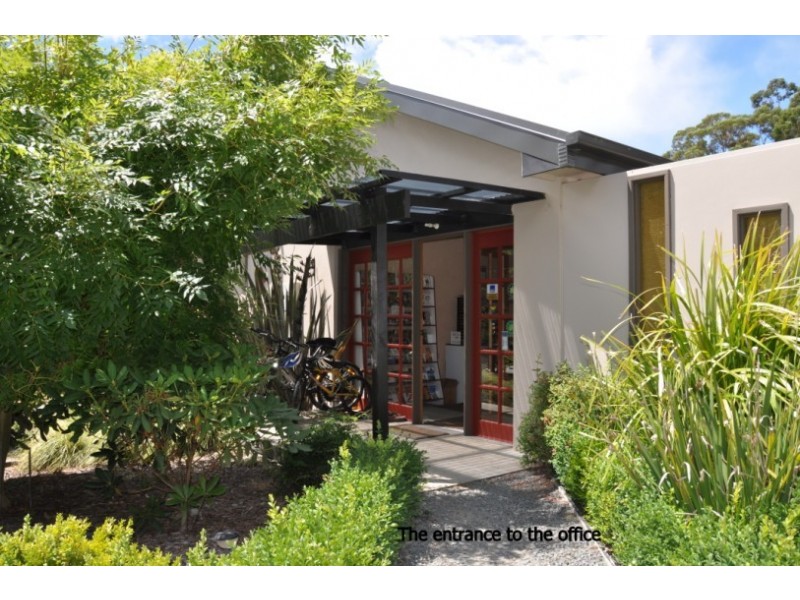 42 Manuka Road, Oyster Cove TAS 7150