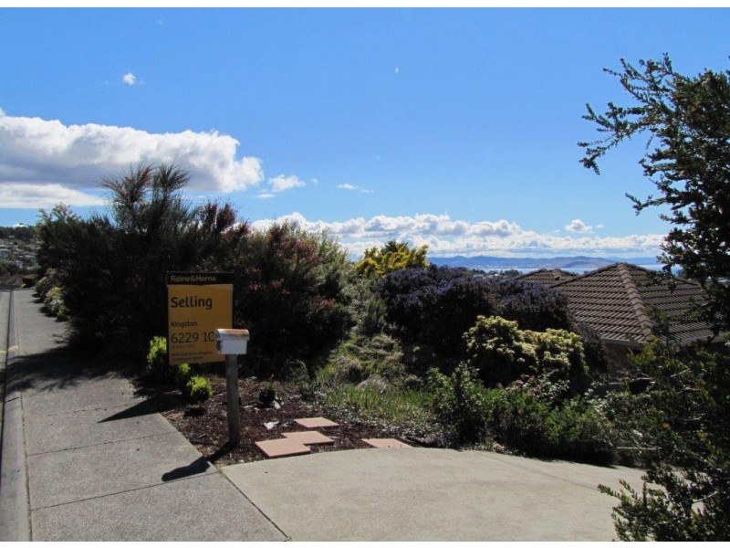 39 Woodlands Drive, Blackmans Bay TAS 7052