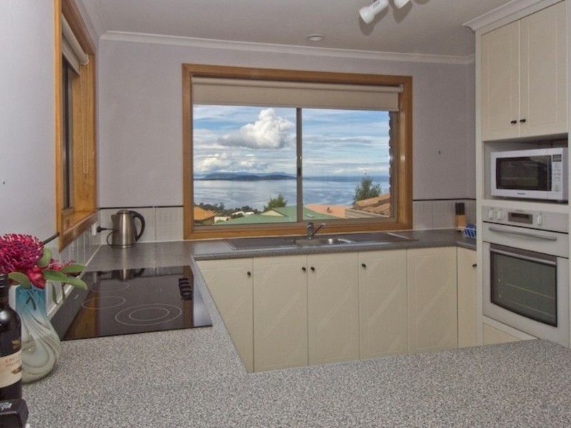 4 Timbertop Drive, Blackmans Bay TAS 7052