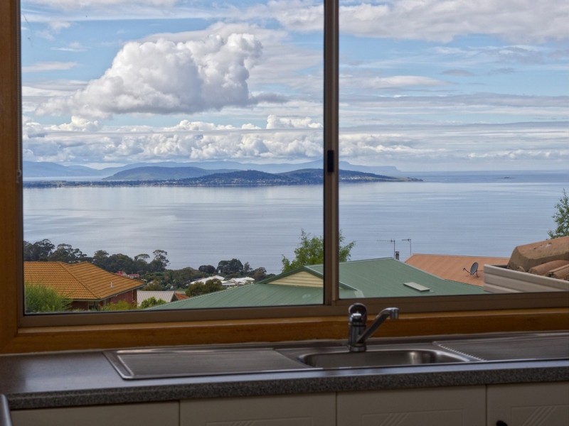 4 Timbertop Drive, Blackmans Bay TAS 7052