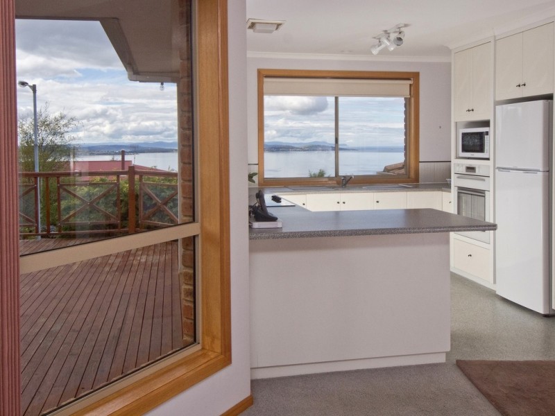 4 Timbertop Drive, Blackmans Bay TAS 7052