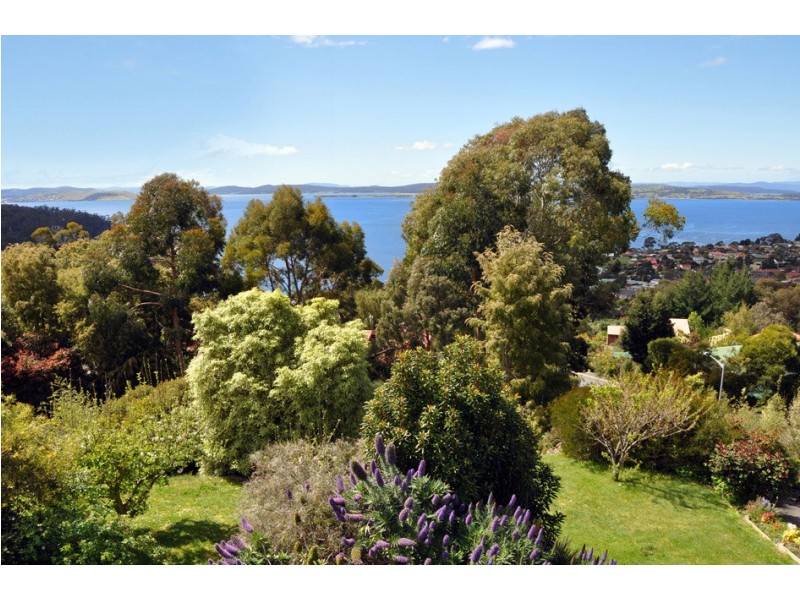 66 Jindabyne Road, Kingston Beach TAS 7050