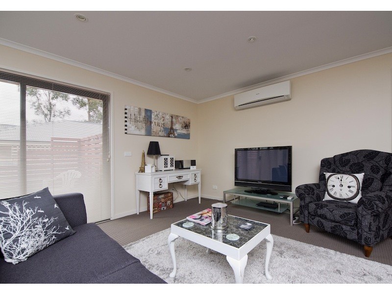 1/4 Lomandra Drive, Blackmans Bay TAS 7052