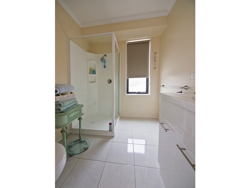 1/4 Lomandra Drive, Blackmans Bay TAS 7052