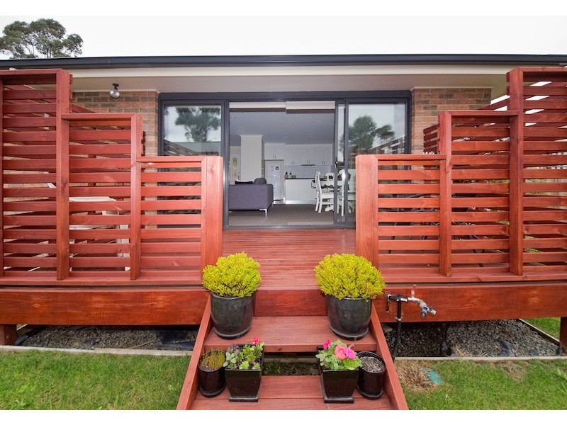 1/4 Lomandra Drive, Blackmans Bay TAS 7052