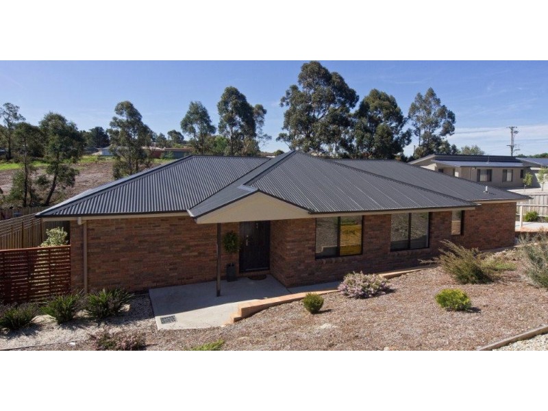 1/4 Lomandra Drive, Blackmans Bay TAS 7052