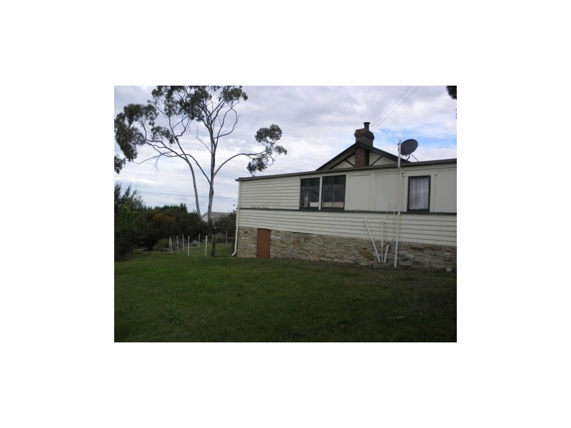 2 Blanche Avenue, Blackmans Bay TAS 7052