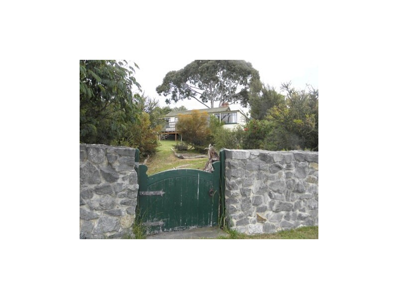 2 Blanche Avenue, Blackmans Bay TAS 7052
