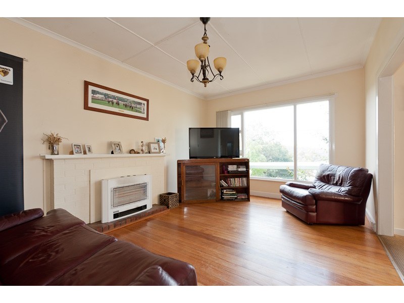 8 Auburn Road, Kingston Beach TAS 7050
