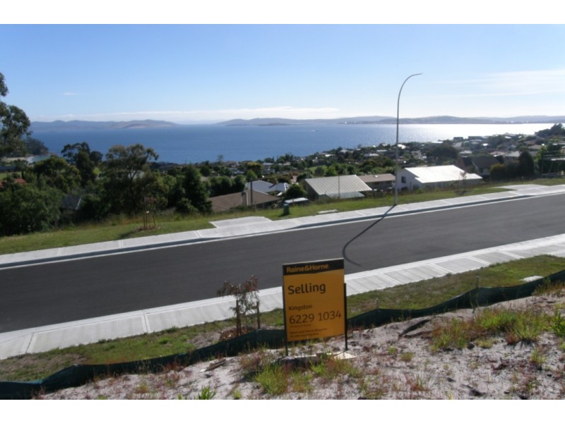11 Caladium Place, Blackmans Bay TAS 7052