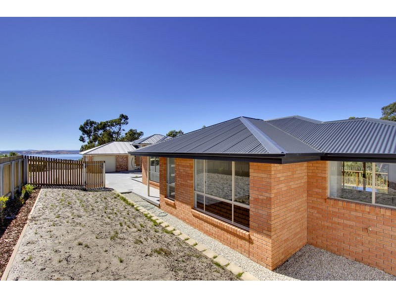 24 Cider Gum Drive, Blackmans Bay TAS 7052