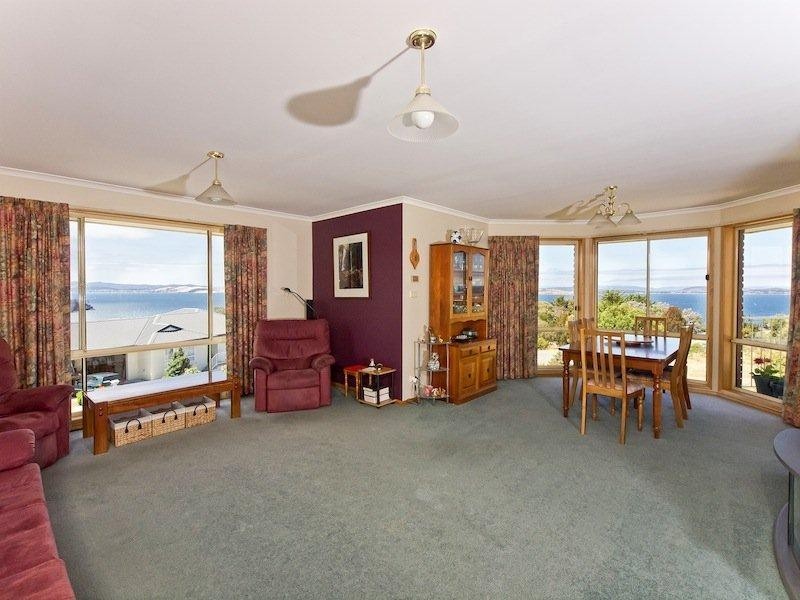 9 Donohoe Gardens, Kingston Beach TAS 7050