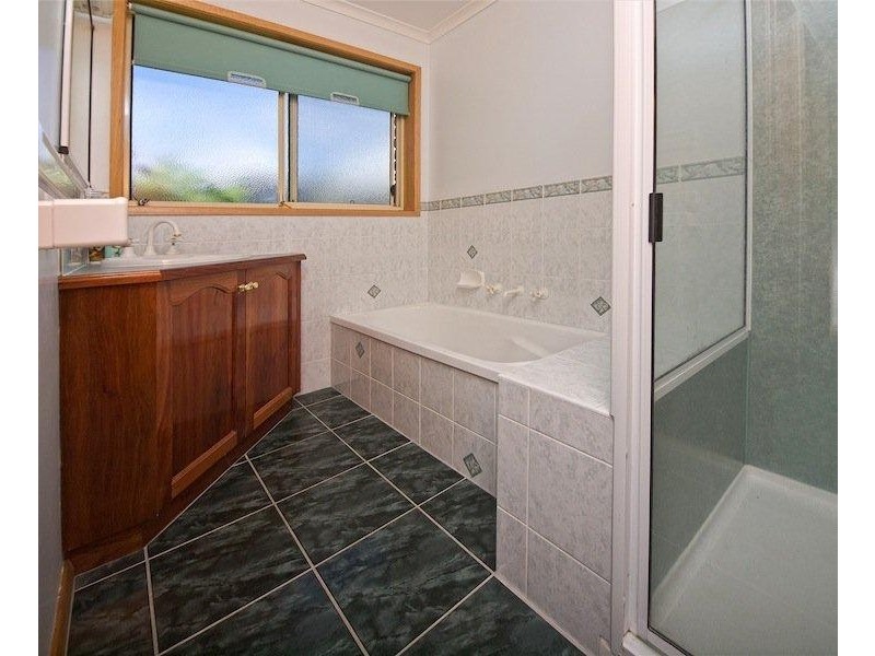 9 Donohoe Gardens, Kingston Beach TAS 7050