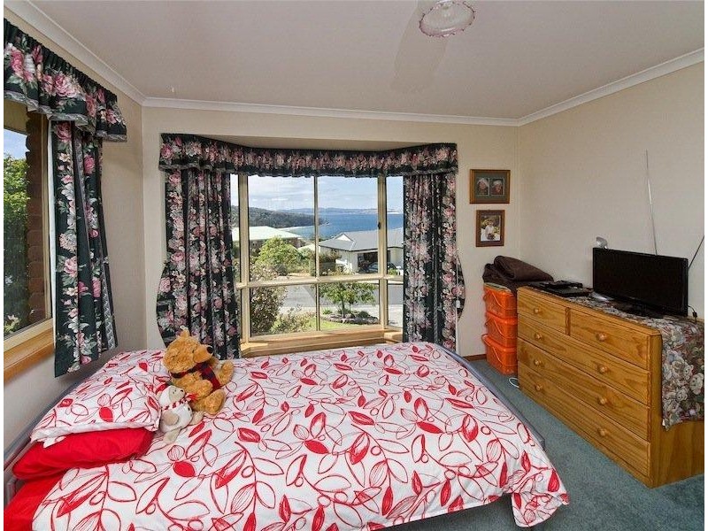 9 Donohoe Gardens, Kingston Beach TAS 7050