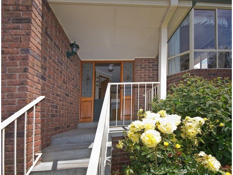 9 Donohoe Gardens, Kingston Beach TAS 7050