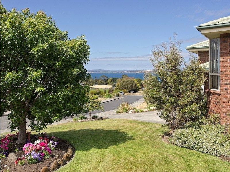 9 Donohoe Gardens, Kingston Beach TAS 7050