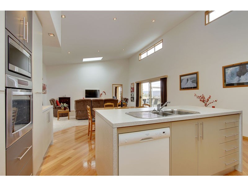 83 Kingston View Drive, Kingston TAS 7050