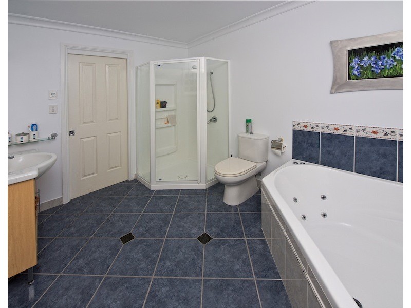 18 Tinderbox Road, Blackmans Bay TAS 7052