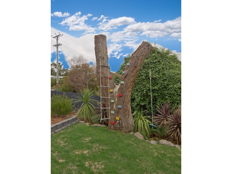 18 Tinderbox Road, Blackmans Bay TAS 7052