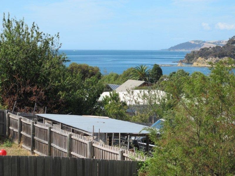 2/4 Home Avenue, Blackmans Bay TAS 7052