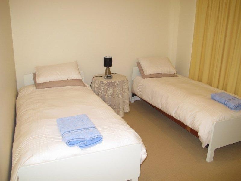 2/4 Home Avenue, Blackmans Bay TAS 7052