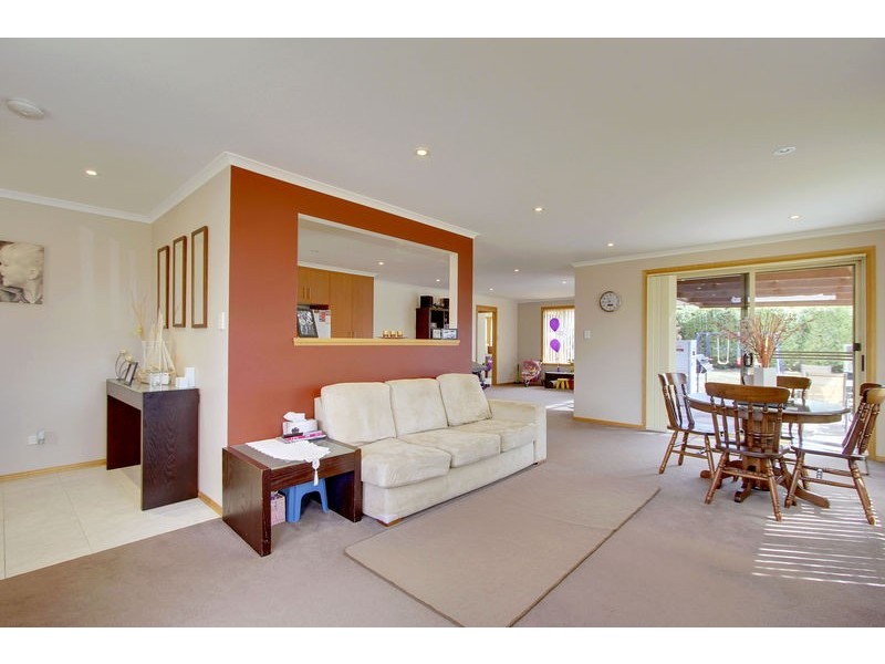 32 Jacaranda Drive, Margate TAS 7054