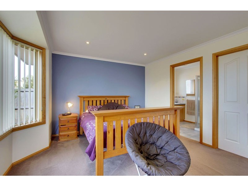 32 Jacaranda Drive, Margate TAS 7054