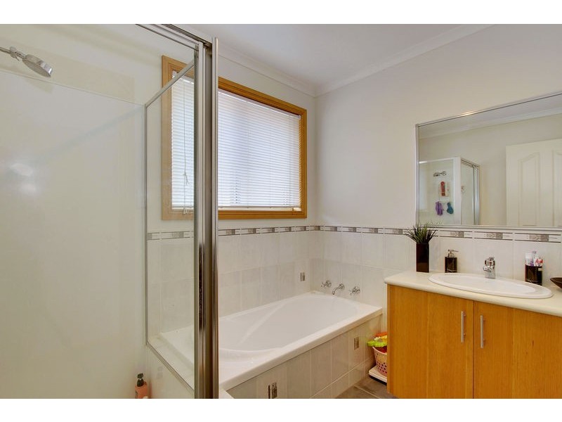 32 Jacaranda Drive, Margate TAS 7054