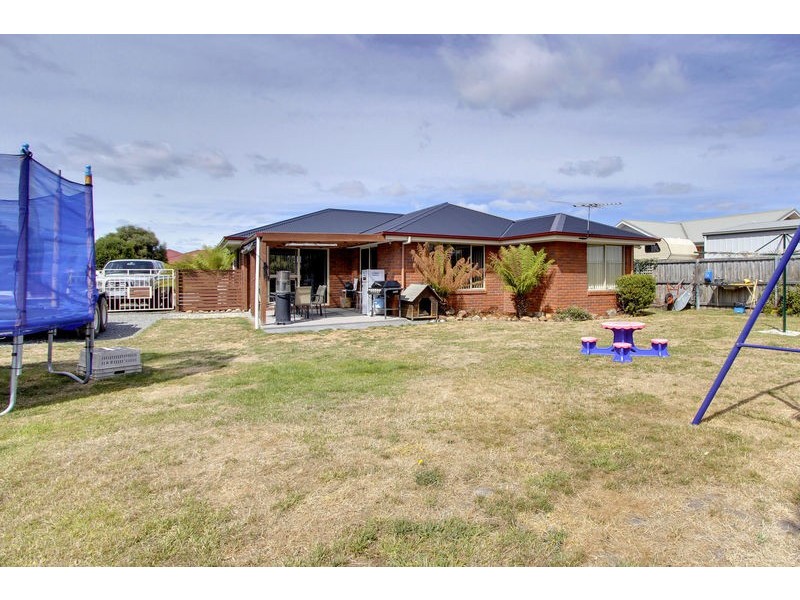32 Jacaranda Drive, Margate TAS 7054