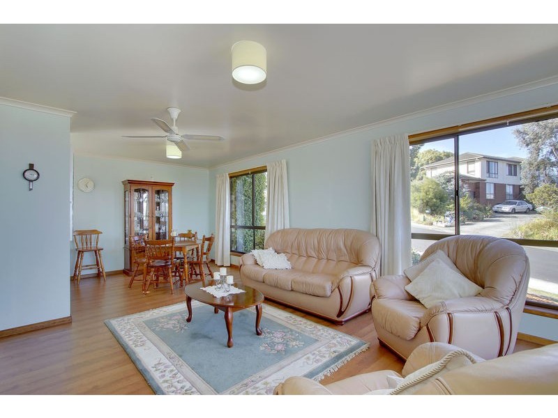 34 Tingira Road, Blackmans Bay TAS 7052