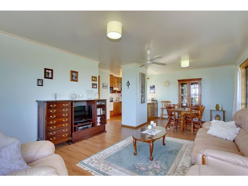 34 Tingira Road, Blackmans Bay TAS 7052