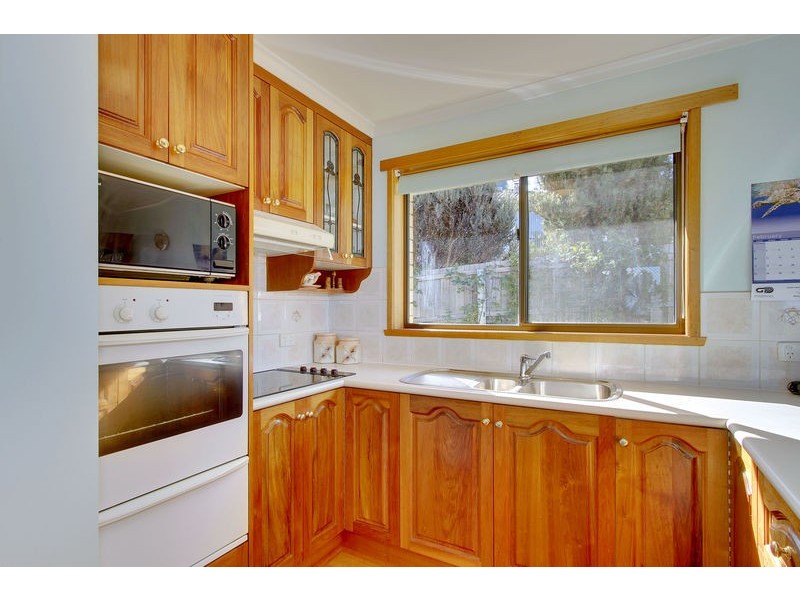 34 Tingira Road, Blackmans Bay TAS 7052