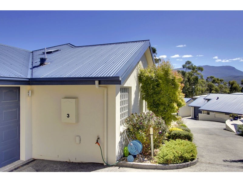 3/11 Olive Place, Kingston TAS 7050