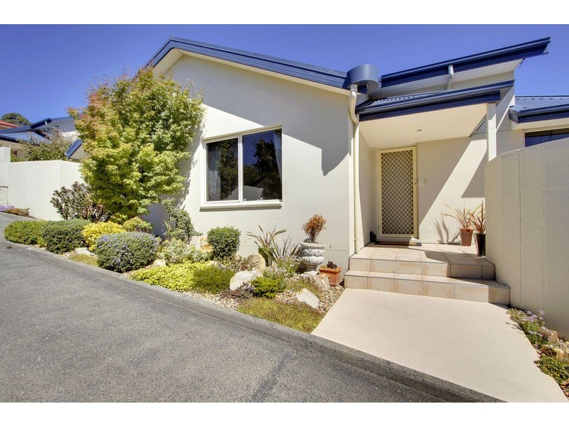 3/11 Olive Place, Kingston TAS 7050