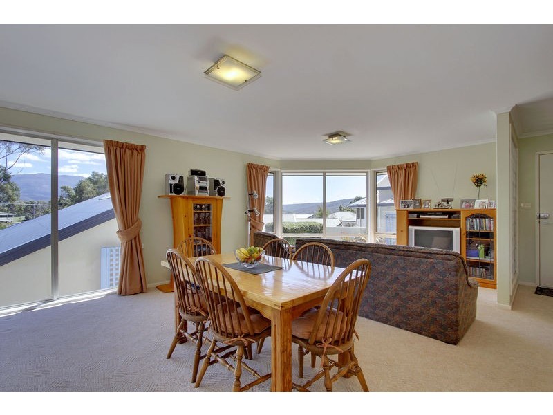 3/11 Olive Place, Kingston TAS 7050