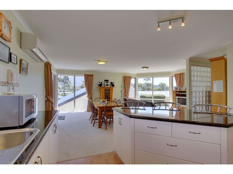 3/11 Olive Place, Kingston TAS 7050