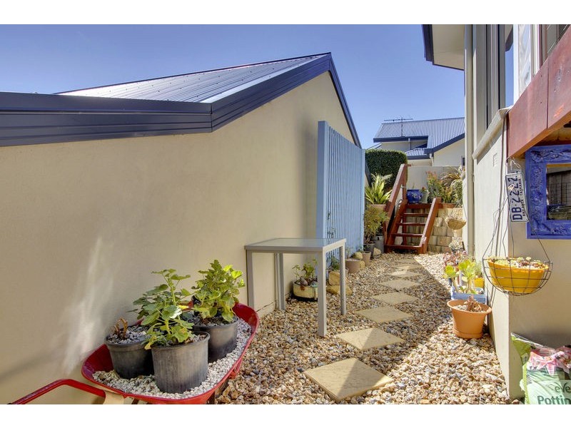 3/11 Olive Place, Kingston TAS 7050