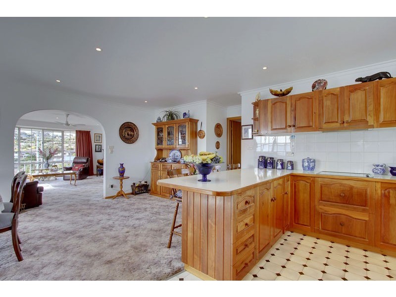 6 Tarana Road, Blackmans Bay TAS 7052