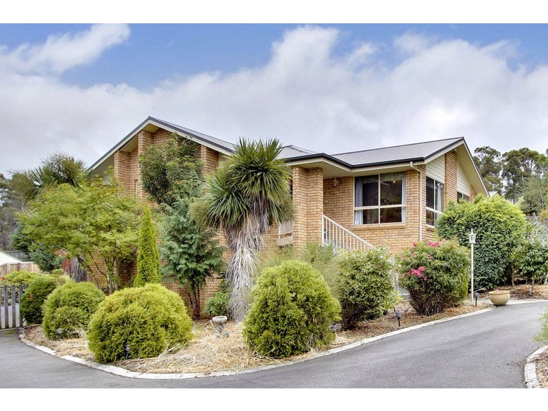 24 Cicero Court, Blackmans Bay TAS 7052