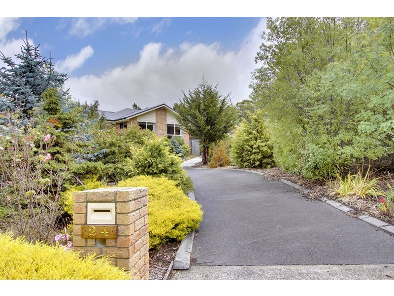 24 Cicero Court, Blackmans Bay TAS 7052