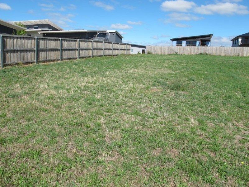 35 Malachi Drive, Kingston TAS 7050