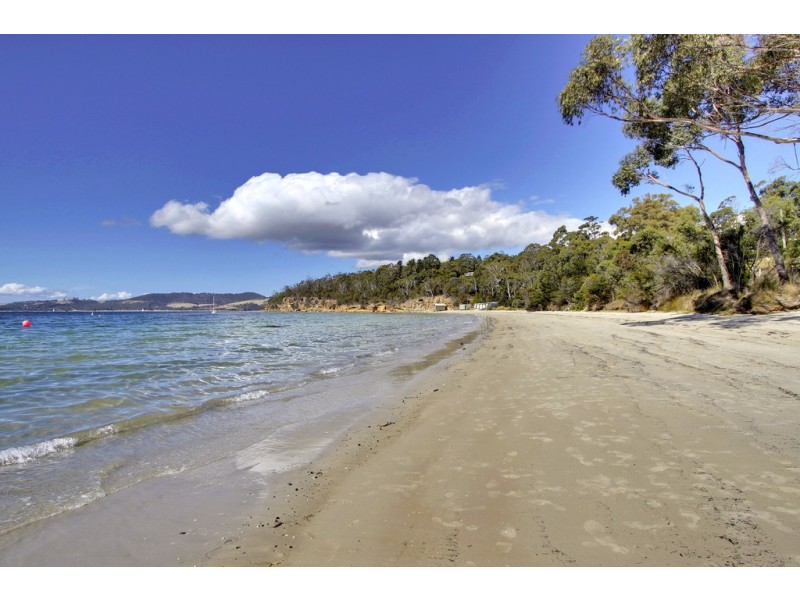 8 Mardon Lane, Coningham TAS 7054