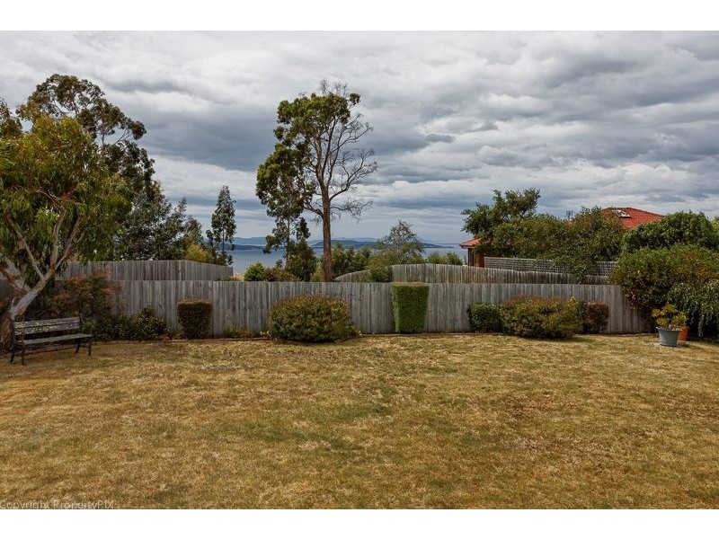 78 Diamond Drive, Blackmans Bay TAS 7052