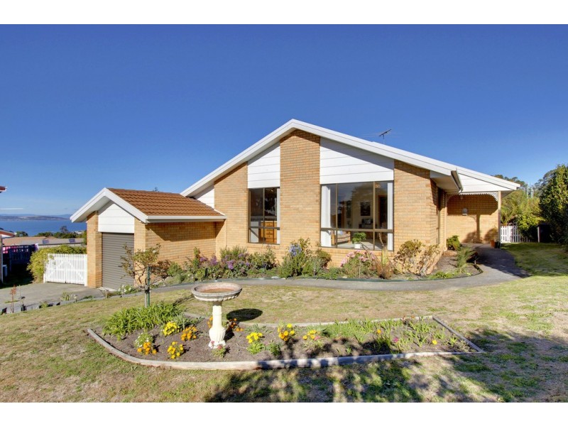 8 Ashley Court, Blackmans Bay TAS 7052
